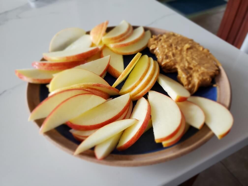 plate of apples and peanut butter